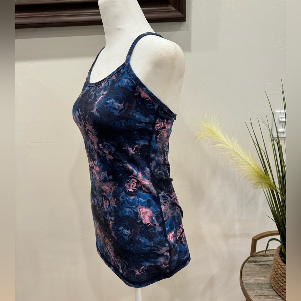 🩷LULULEMON- Women's Power Y Tank with built in bra🩷 - Picture 7 of 7